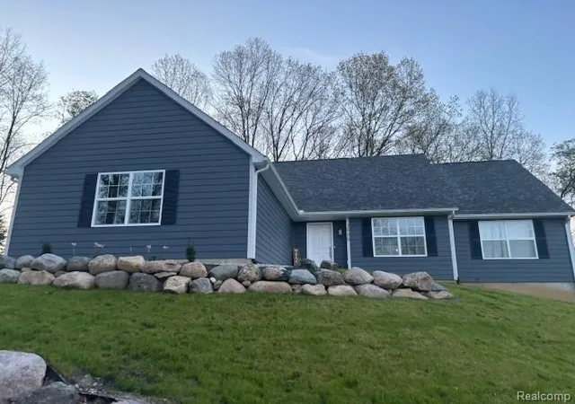 Homes for sale in Brighton, MI | 2909 Hideaway Beach Dr, Brighton, MI 48114 | MLS# 60994225