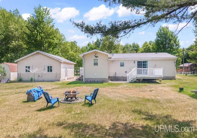 Homes for sale in Gladstone, MI | 6081 23Rd Ln, Gladstone, MI 49837 | MLS# 50210581