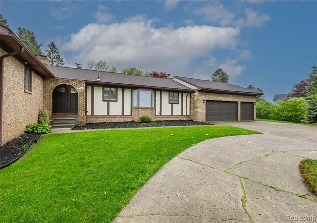 1st image of 59663 Pettengill Dr, New Hudson, MI 48165 9733 | MLS# 61004729