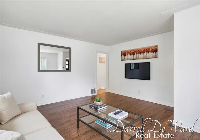 Photo 4 of Sale Pending at 2619 Madison Ave, Grand Rapids, MI 49507 | MLS# 70552153 | Listing updated on 2026-08-22