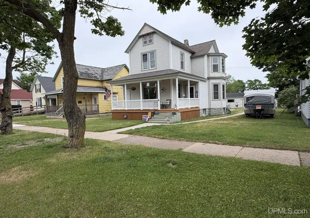 1st image of 210 N 13th St, Escanaba, MI 49829 | MLS# 50218575