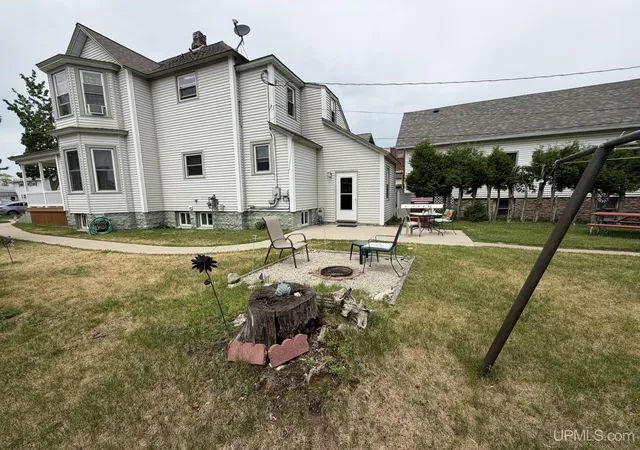 3rd image of 210 N 13Th St, Escanaba, MI 49829 | MLS# 50218575