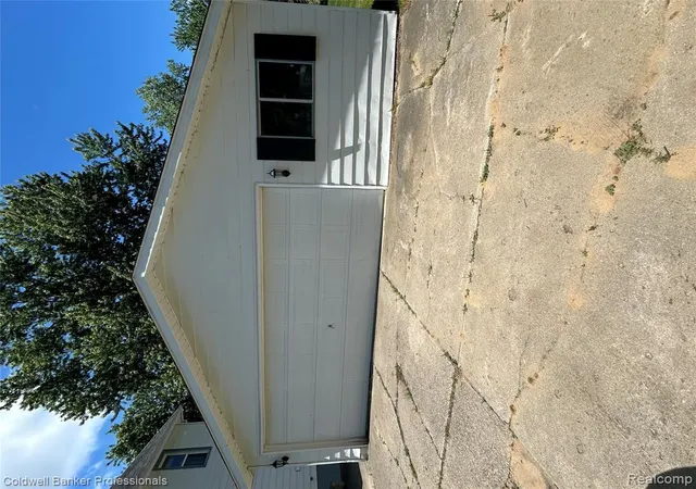 Photo 4 of Single family home for sale at 2292 S Duffield Rd, Lennon, MI 48449 | MLS# 61015492 | Listing updated on 2026-08-13