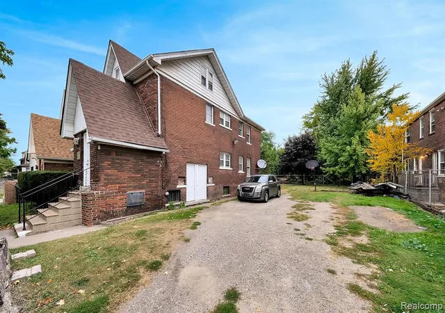 3rd image of 776 Woodmere St, Detroit, MI 48209 | MLS# 60285663