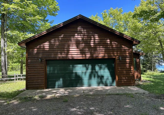 Homes for sale in Au Train, MI | N10006 Shore Dr Rd #With additional parcel included, Au Train, MI 49806 | MLS# 50200284