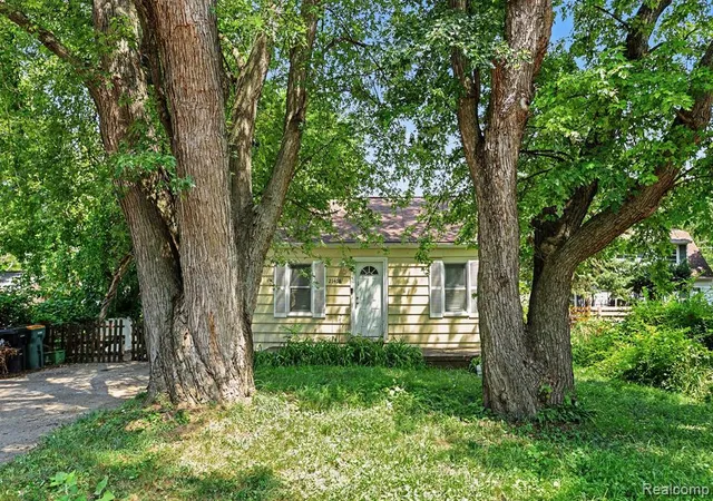 Photo 1 of Sale Pending at 21408 Collingham Ave, Farmington Hills, MI 48336 | MLS# 61012342 | Listing updated on 2026-08-24