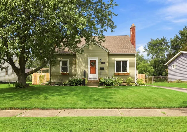 Photo 2 of Single family home for sale at 27 N 26th Street, Battle Creek, MI 49015 | MLS# 70552668 | Listing updated on 2026-09-11
