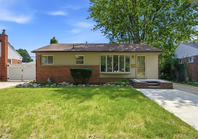 Homes for sale in Taylor, MI | 8245 Roosevelt St, Taylor, MI 48180 | MLS# 61000159