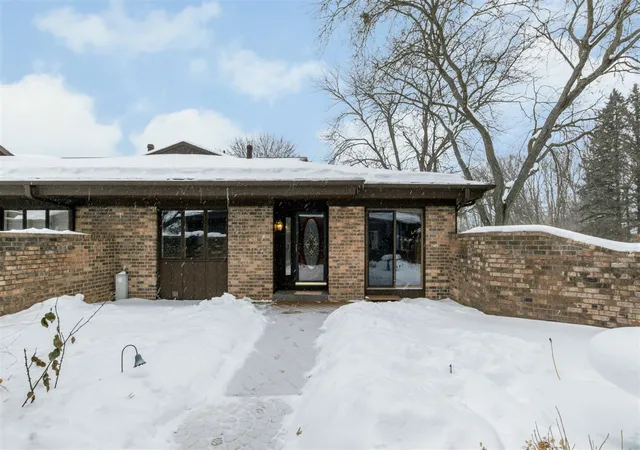Photo 1 of Sale Pending at 6134 Parview Dr, Grand Rapids, MI 49546 | MLS# 70514122 | Listing updated on 2026-02-09