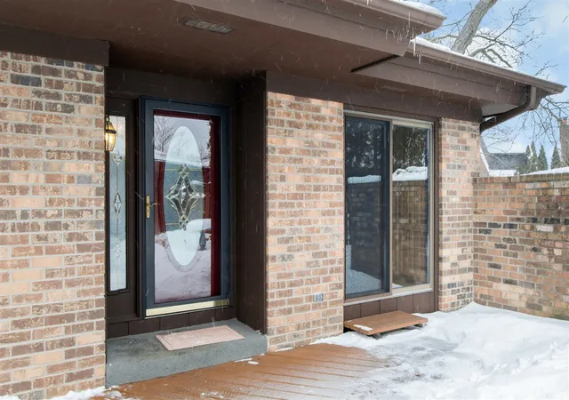 Photo 3 of Sale Pending at 6134 Parview Dr, Grand Rapids, MI 49546 | MLS# 70514122 | Listing updated on 2026-02-09