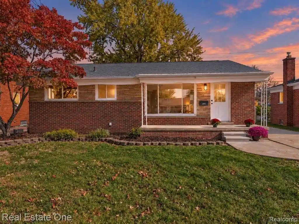 Photo 1 of Single family home for sale at 2519 Medford St, Trenton, MI 48183 5805 | MLS# 61041469 | Listing updated on 2026-10-25