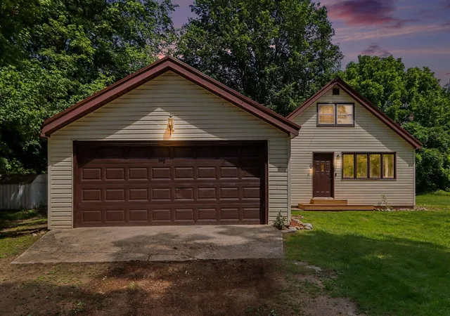 Homes for sale in Three Rivers, MI | 17626 S Fisher Lake Rd, Three Rivers, MI 49093 | MLS# 70541266
