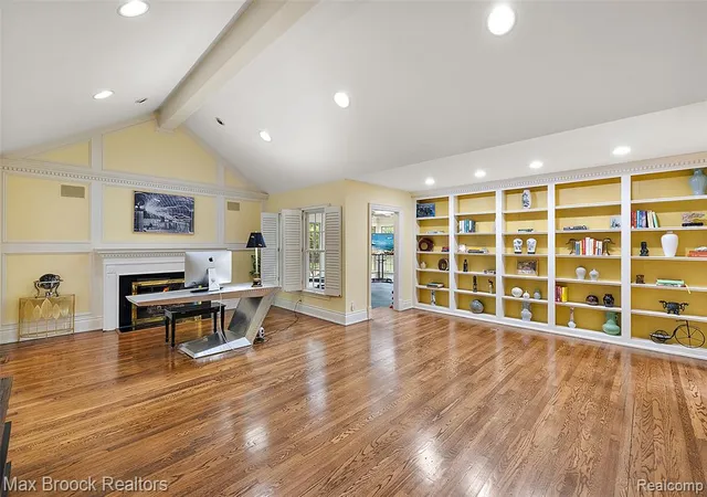 Photo 2 of Single family home for sale at 760 Lone Pine Rd, Bloomfield Hills, MI 48304 3333 | MLS# 61009148 | Listing updated on 2026-10-20