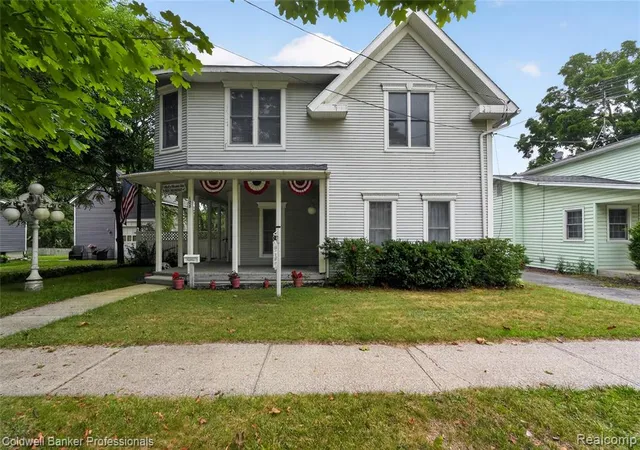 2nd image of 108 College St, Holly, MI 48442 1719 | MLS# 61022142