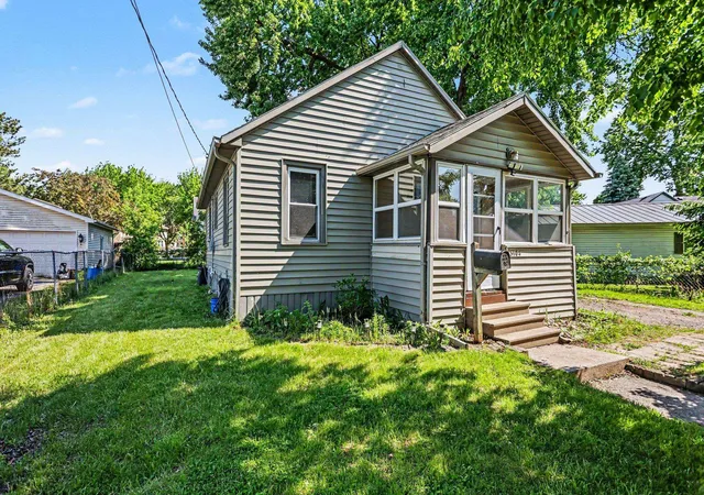 Homes for sale in Bay City, MI | 3104 N Van Buren St, Bay City, MI 48708 | MLS# 50209503