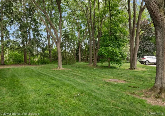 Homes for sale in Harrison Township, MI | 35766 Union Lake Rd, Harrison Township, MI 48045 | MLS# 61004101