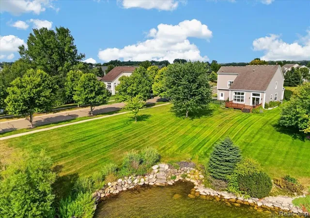 Photo 3 of Single family home for sale at 840 Cross Cir, Oxford, MI 48371 3593 | MLS# 61023737 | Listing updated on 2026-08-24