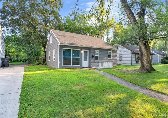 Homes for sale in Oak Park, MI | 10750 Albany St St, Oak Park, MI 48237 3907 | MLS# 60980114