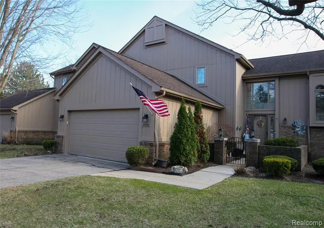 2nd image of 37860 N Laurel Park Dr, Livonia, MI 48152 | MLS# 60980021