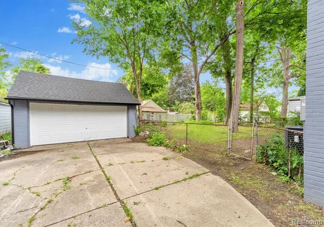 21st image of 14145 Faust Ave, Detroit, MI 48223 3541 | MLS# 61002702