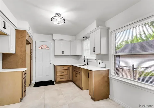3rd image of 14145 Faust Ave, Detroit, MI 48223 3541 | MLS# 61002702