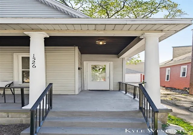 Homes for sale in Grand Rapids, MI | 1526 Coit Ave, Grand Rapids, MI 49505 | MLS# 70529630