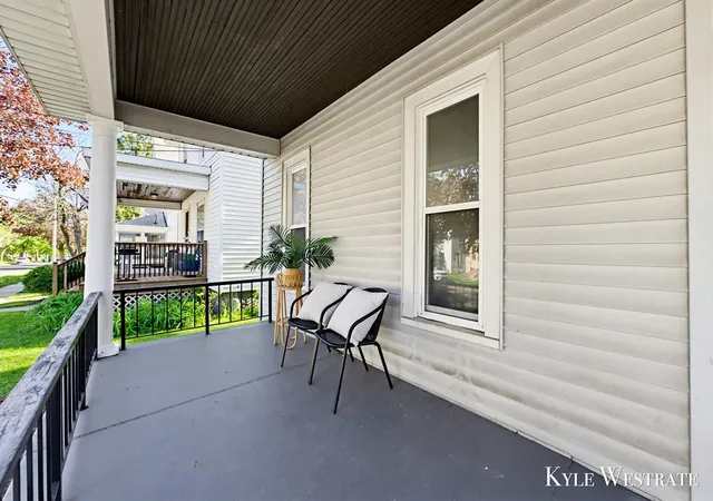 Homes for sale in Grand Rapids, MI | 1526 Coit Ave, Grand Rapids, MI 49505 | MLS# 70529630