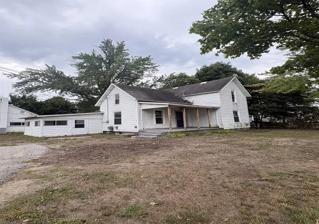 Photo 3 of Single family home for sale at 915 W Broadway St, Mount Pleasant, MI 48858 | MLS# 80072966 | Listing updated on 2026-08-31