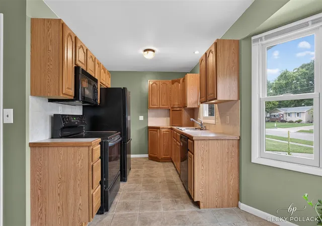 Homes for sale in Wyoming, MI | 1712 41St St, Wyoming, MI 49519 | MLS# 70542690