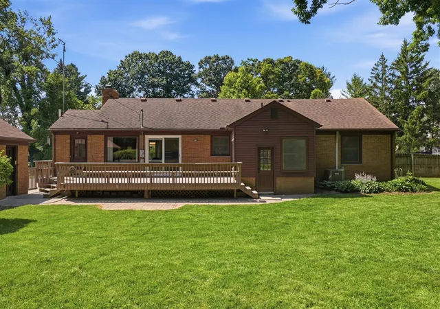 Homes for sale in Ann Arbor, MI | 2678 Valley Dr, Ann Arbor, MI 48103 | MLS# 70543686