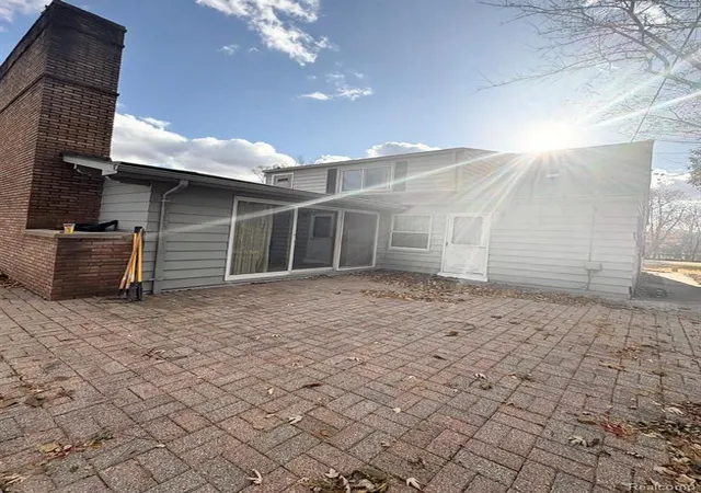 1st image of 2332 Nolen Dr, Flint, MI 48504 | MLS# 60953257