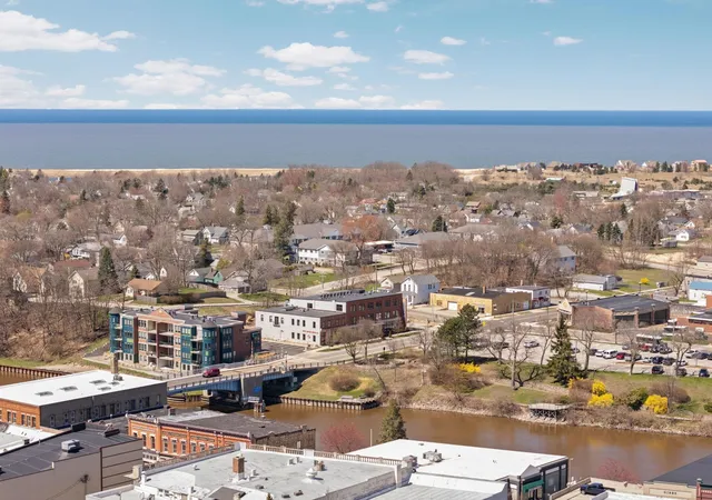 Homes for sale in Manistee, MI | 86 Washington Avenue, Manistee, MI 49660 | Houzeo