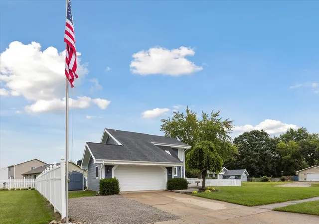 Homes for sale in Davison, MI | 502 Gary Ray, Davison, MI 48423 | MLS# 50149790
