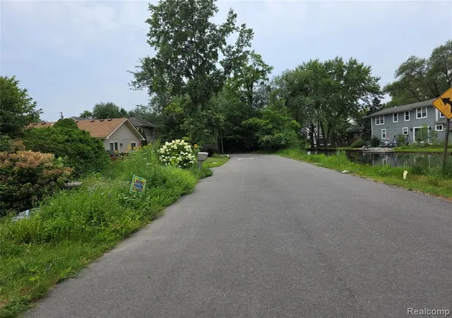 Photo 3 of Land for sale at (Undisclosed), Keego Harbor, MI 48320 1222 | MLS# 61017953 | Listing updated on 2026-09-21