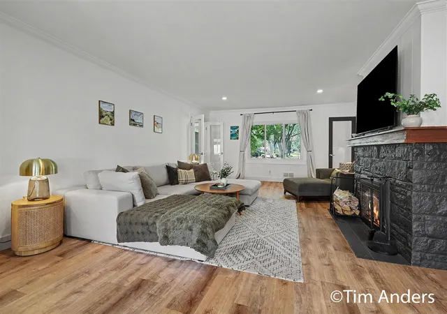 Photo 4 of Single family home for sale at 1414 Rosalind Rd, East Grand Rapids, MI 49506 | MLS# 70554984 | Listing updated on 2026-09-14