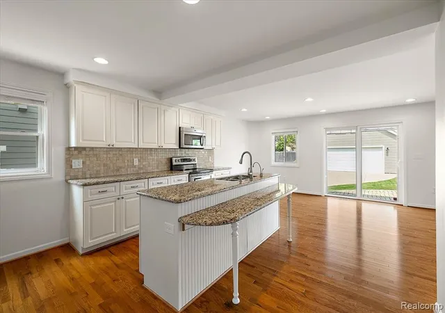 Photo 4 of Sale Pending at 1959 Haynes St, Birmingham, MI 48009 | MLS# 61020372 | Listing updated on 2026-08-28
