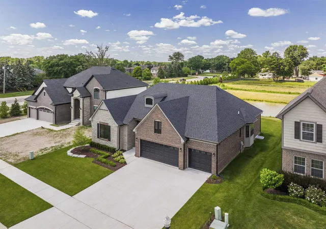 Photo 3 of Sale Pending at 49675 Langford Dr #216, Macomb, MI 48044 | MLS# 50208949 | Listing updated on 2026-06-30