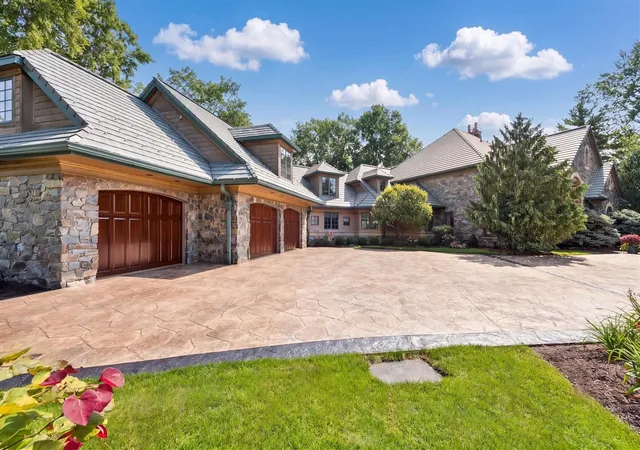 Photo 3 of Mansion for sale at 555 Maple Knoll Rd, Coldwater, MI 49036 | MLS# 70555078 | Listing updated on 2026-09-08