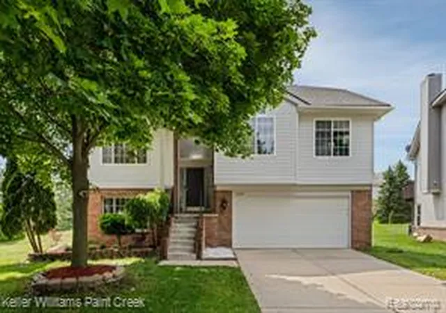 Homes for sale in Rochester, MI | 3201 Lynhurst Ct, Rochester, MI 48306 | MLS# 61009911