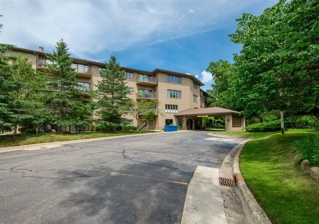 1st image of 4040 Greenleaf Cir, Kalamazoo, MI 49008