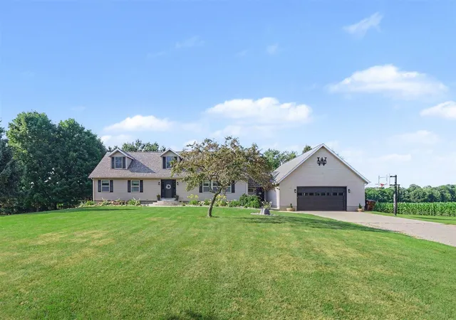Homes for sale in Leslie, MI | 295 E Fitchburg Rd, Leslie, MI 49251 | MLS# 70544581