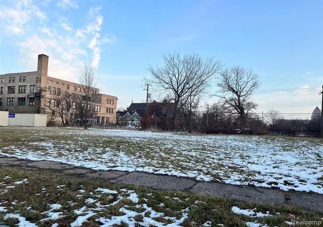 1st image of 71 Hazelwood St, Detroit, MI 48202 | MLS# 60301169