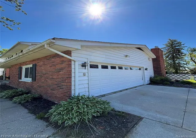 2nd image of 1828 Kennelworth Dr, Port Huron, MI 48060 1935 | MLS# 61000250