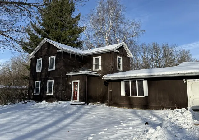 Homes for sale in Vermontville, MI | 236 W Main St, Vermontville, MI 49096 | MLS# 70508683