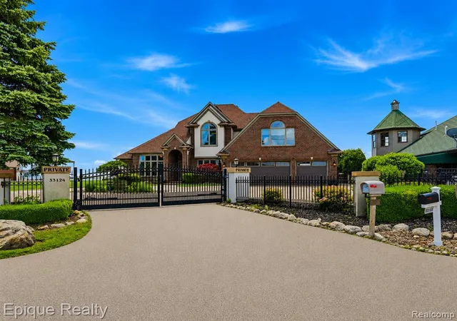 2nd image of 33124 N North River Rd Rd, Harrison Township, MI 48045 | MLS# 61006087