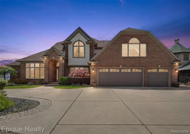 3rd image of 33124 N North River Rd Rd, Harrison Township, MI 48045 | MLS# 61006087