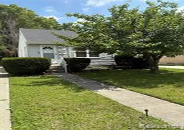 Homes for sale in Harper Woods, MI | 18827 Woodside St, Harper Woods, MI 48225 | MLS# 61007196