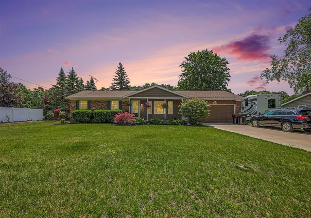 Homes for sale in Belmont, MI | 2256 Rogue River Rd, Belmont, MI 49306 | MLS# 70541411
