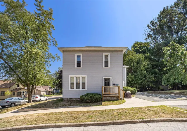 Photo 2 of Multi family home for sale at 602 5th Street, Ludington, MI 49431 | MLS# 70487002 | Listing updated on 2026-03-24