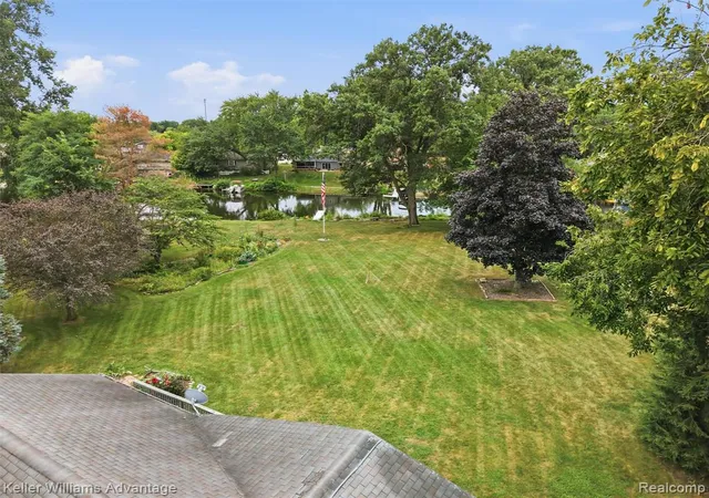 2nd image of 701 Artdale Dr, White Lake, MI 48383 | MLS# 61021111